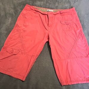 Columbia Shorts in Coral